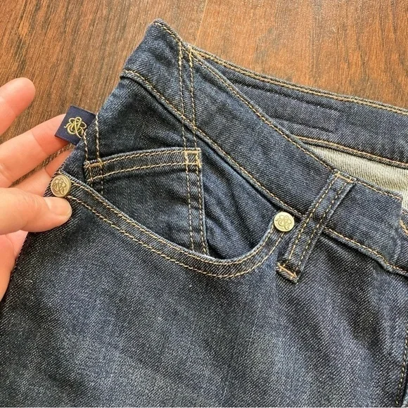 8 ROCK & REPUBLIC Berlin stretchy jeans. High rise dark wash tapered studded EUC - Picture 12 of 16